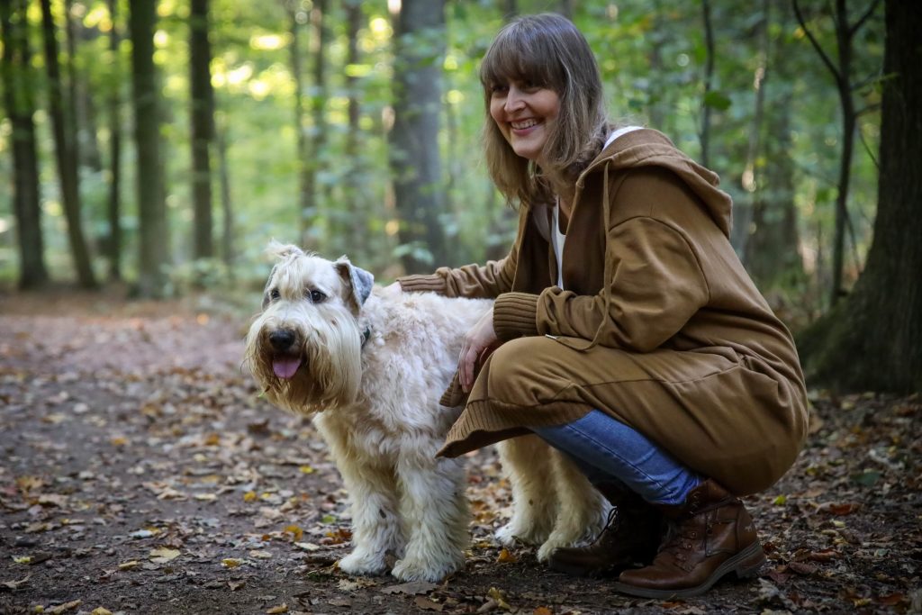 Jessica und ihr Hund Murphy